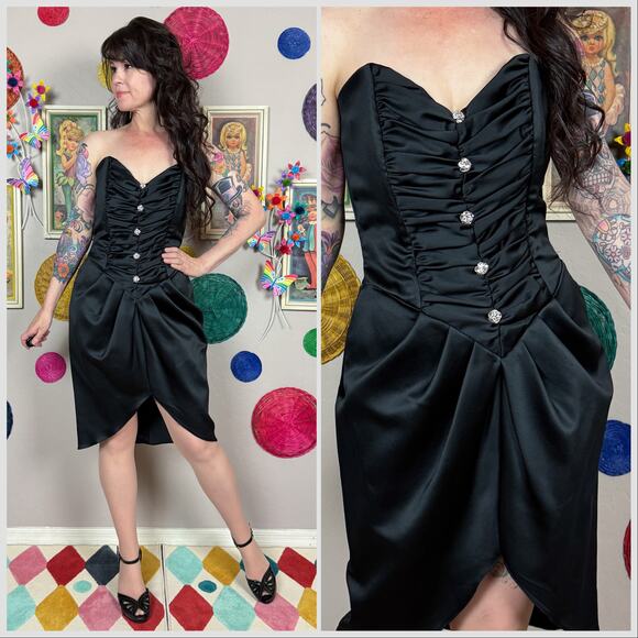 Vintage 1980s Black Satin Strapless Sweetheart Ruched Cocktail Dress - Picture 1 of 7